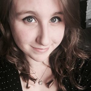 Meet your Posher, Angelice